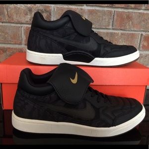 Nike Tiempo 94 Mid NWB